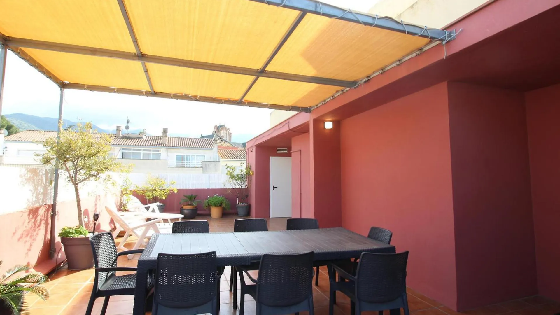 Ametllers - Apartamento Renovado Y Totalmente Equipado, Situado En Un Tercero Sin Ascensor En La Zona De La Vila - Es-228-193 Llanca 0*,  Spain