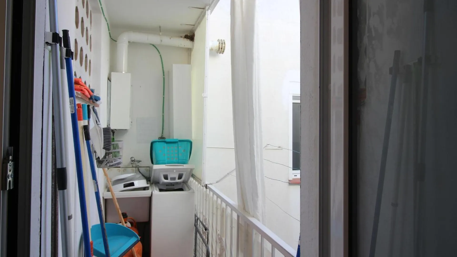Ametllers - Apartamento Renovado Y Totalmente Equipado, Situado En Un Tercero Sin Ascensor En La Zona De La Vila - Es-228-193 Llanca